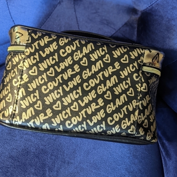 Juicy Couture Rectangle Cosmetic Bag Logo Branded w Accessory Black and Gold - Picture 3 of 7